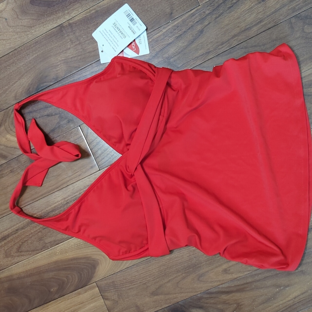 NWT Athleta Tara Halter Tankini Swim Top